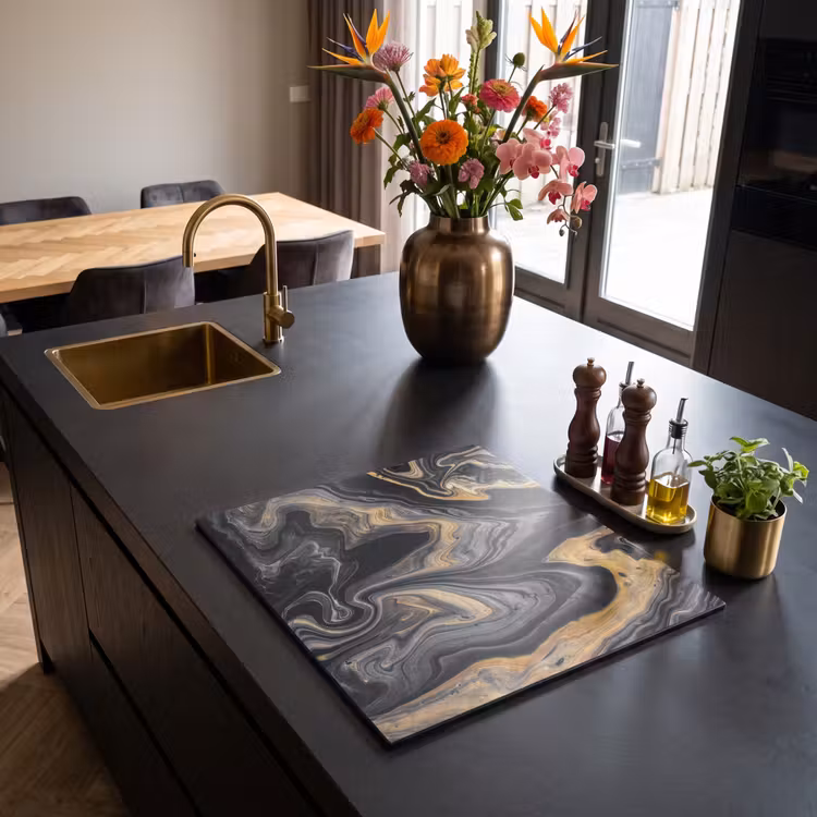 Induction hob protector - Fusion of Black and Gold — 2
