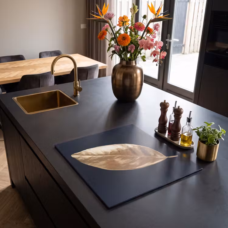 Induction hob protector - Gold leaf whisper — 2