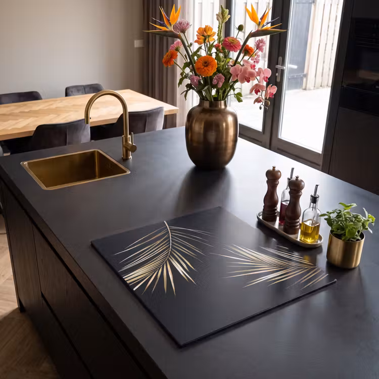 Induction hob protector - Golden Elegance of the Tropics — 2