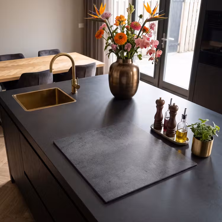 Induction hob protector - The Whispering of Time — 2