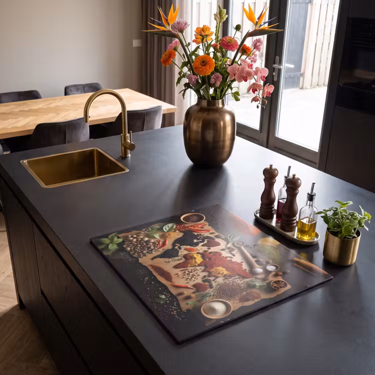 Induction hob protector - World Map of Herbs — 2