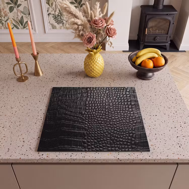 Induction hob protector - Crocodile Skin in Monochrome — 3