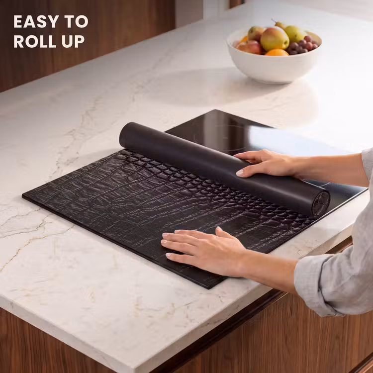 Induction hob protector - Crocodile Skin in Monochrome — 6