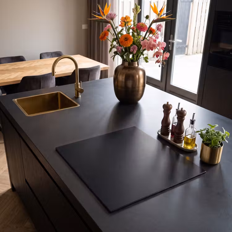 Induction hob protector - Solid Black — 2