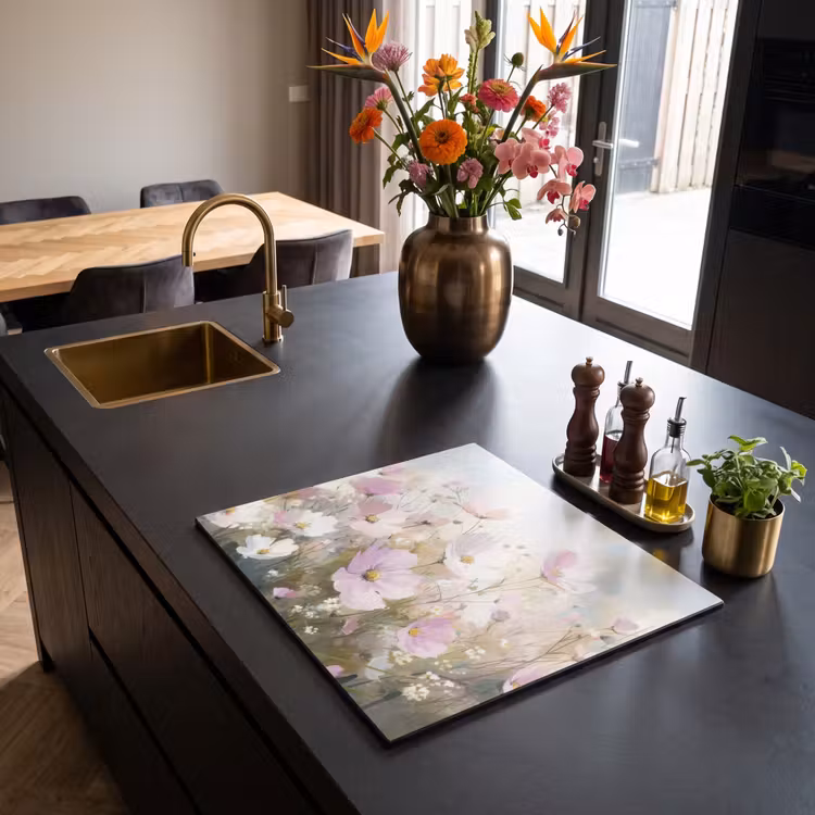 Induction hob protector - Field of flowers - Light shades - Painted — 2