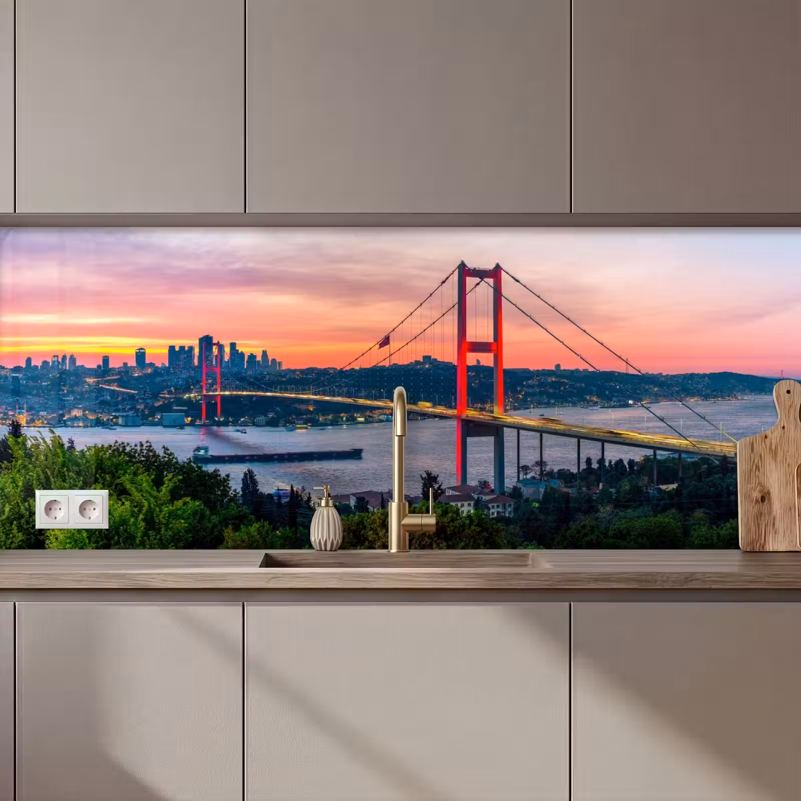 Kitchen splashback - Bridge - Red - Skyline - Water — 1