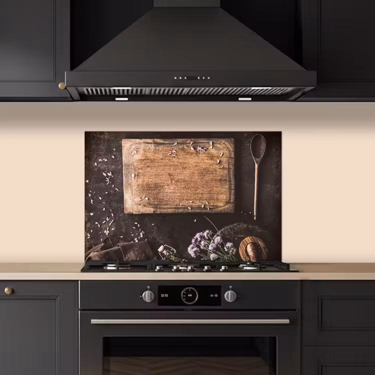 Kitchen splashback for hob - Cutting board - Herbs - Spoon - Kitchen - Rustic - Mortar - Chives — 5