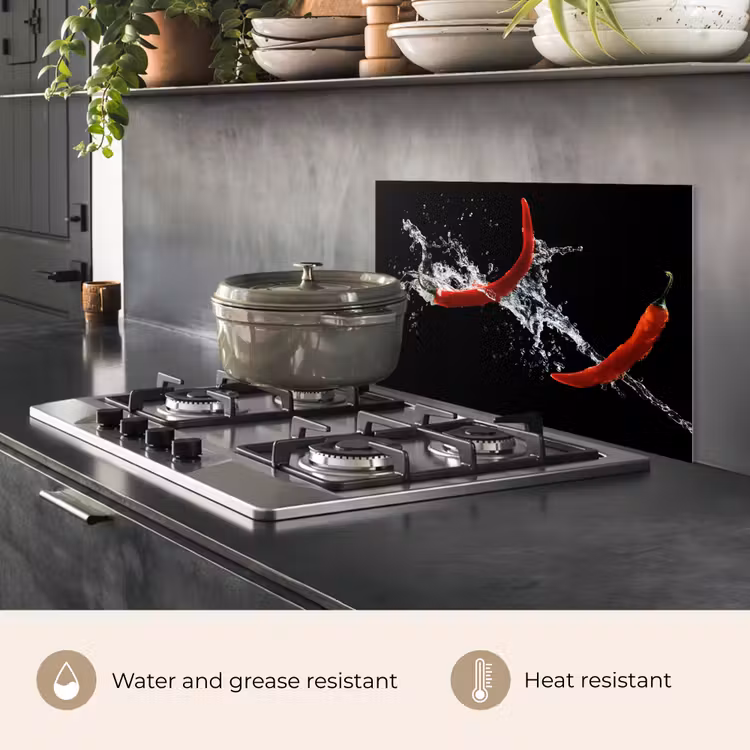 Kitchen splashback for hob - Chili Pepper - Still Life - Water - Black - Red — 2