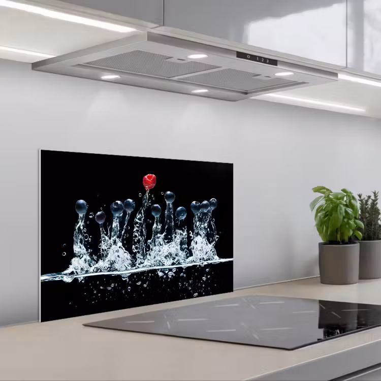 Kitchen splashback for hob - Berries - Water - Black - Fruit - Raspberry — 1