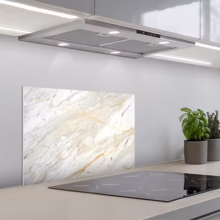 Kitchen splashback for hob - Black and white photo of marble — 1