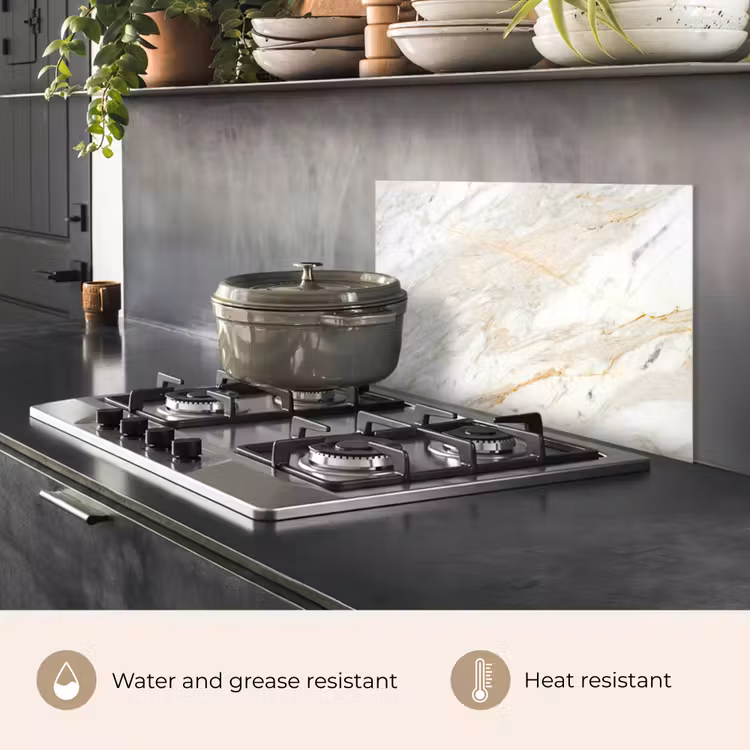Kitchen splashback for hob - Black and white photo of marble — 2