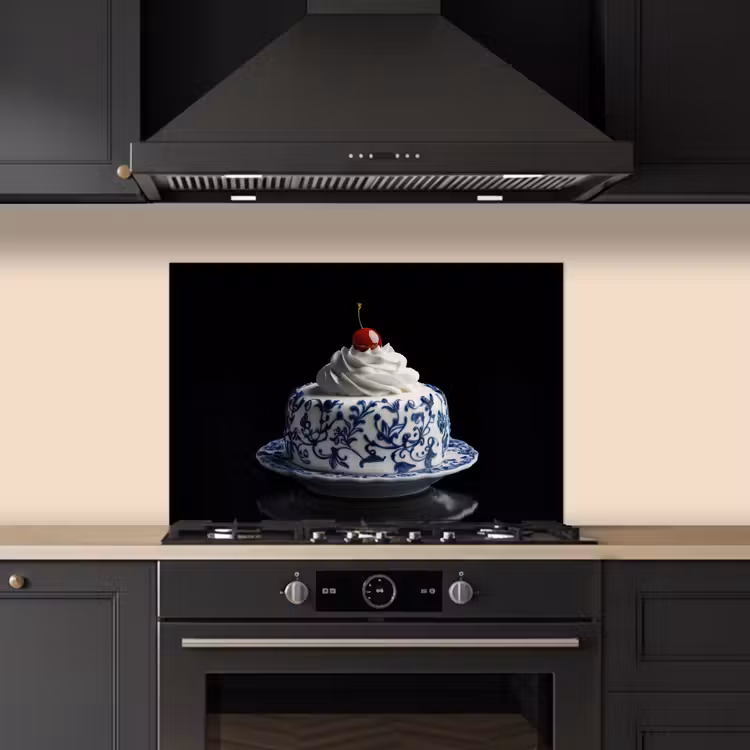 Kitchen splashback for hob - Cake - Whipped cream - Cherry - Plate - Delft blue — 5