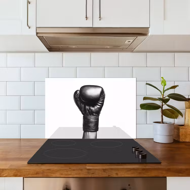 Kitchen splashback for hob - Boxing glove - Black - Hand — 3