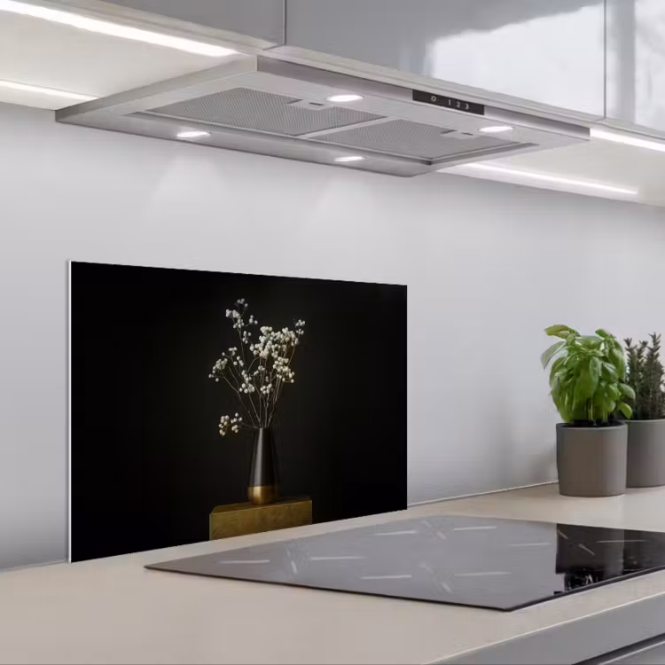 Kitchen splashback for hob - Flower bulbs - White - Vase - Minimalist — 1