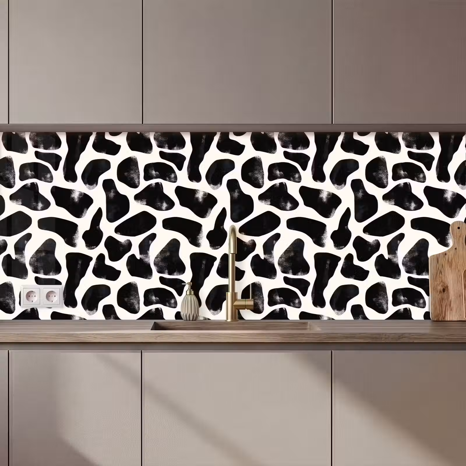 Kitchen splashback - Animal pattern - Spots - Black - White — 1
