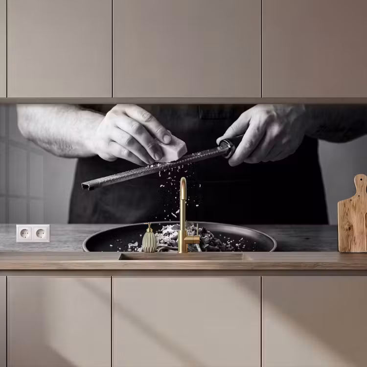 Kitchen splashback - Cheese - Pasta - Grater — 1