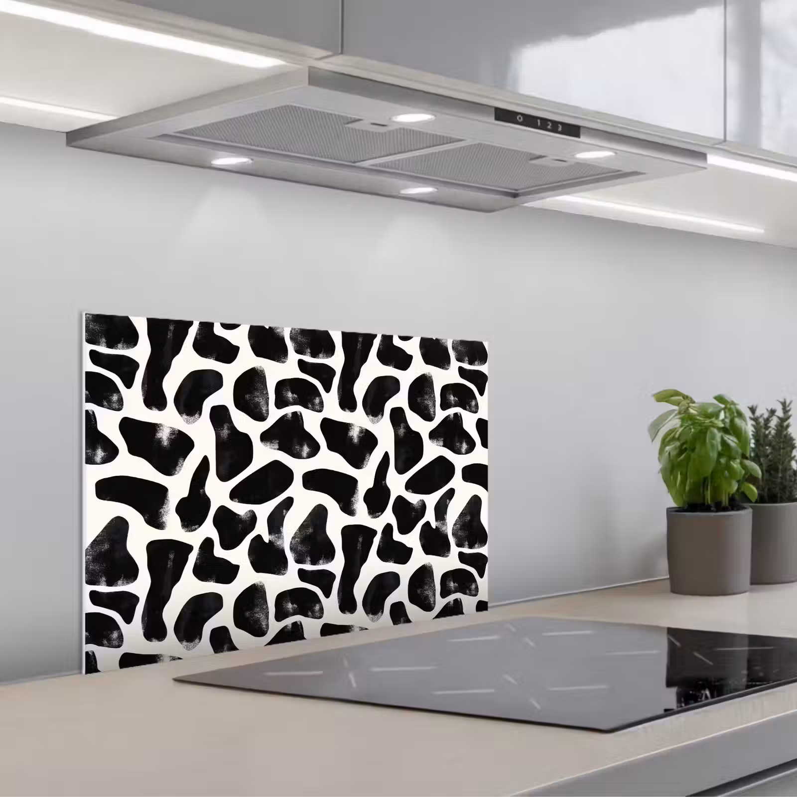 Kitchen splashback for hob - Animal pattern - Spots - Black - White — 1