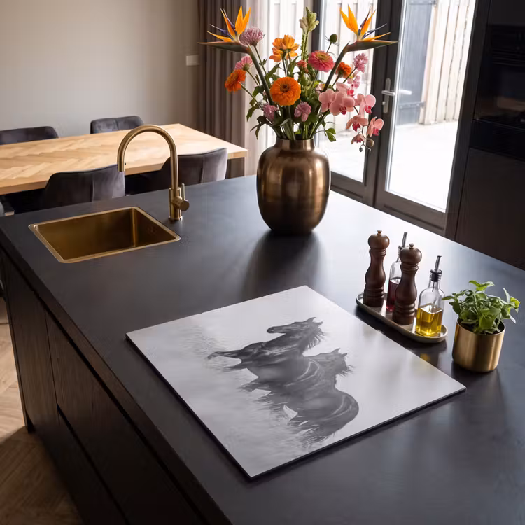 Induction hob cover - Horses - Grass - Black - White — 2