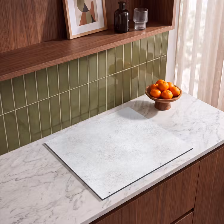 Induction hob protector - Light gray - Concrete texture - Subtle — 4