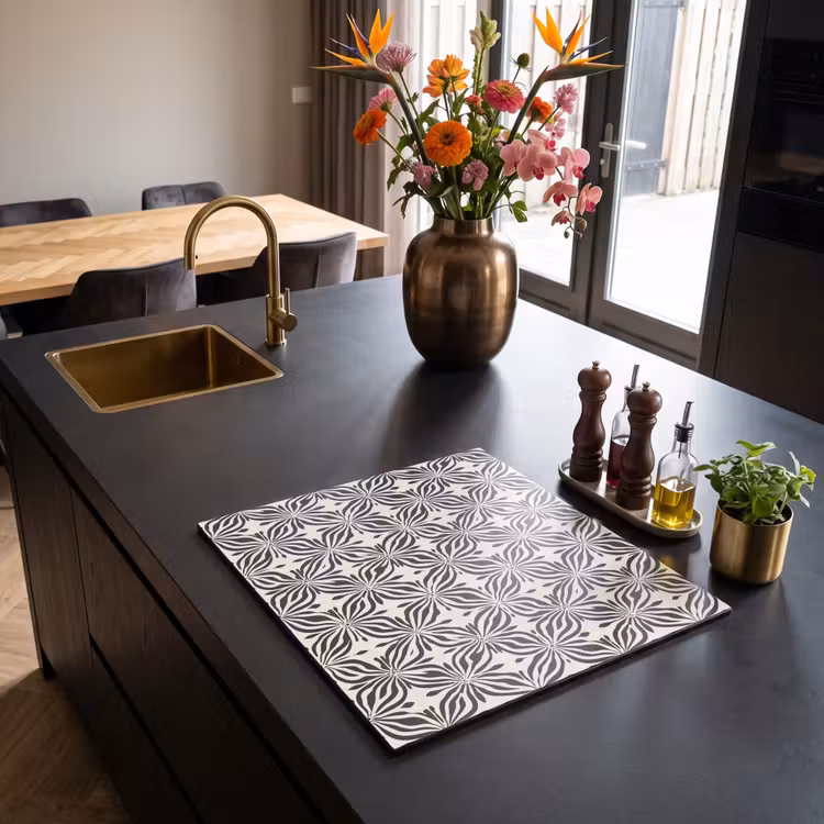 Induction hob protector - Graphic - Pattern - Black — 2