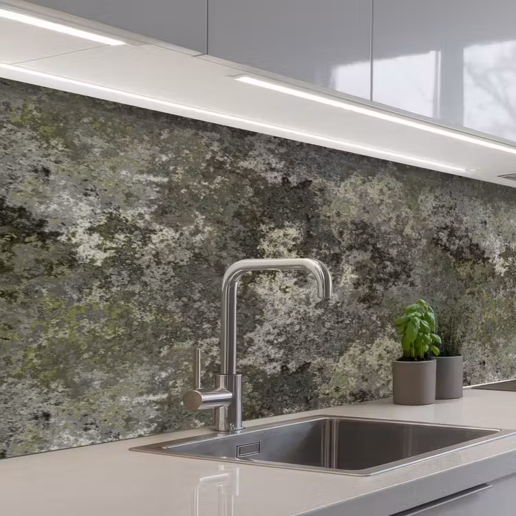 Kitchen splashback - Green - Rust - Stains — 2