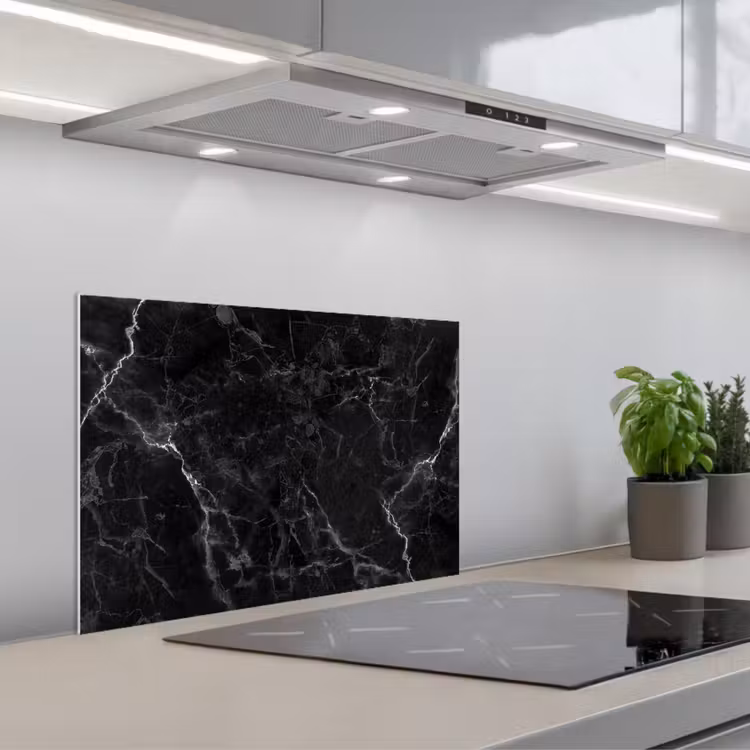 Kitchen splashback for hob - Night Marble Lightning — 1