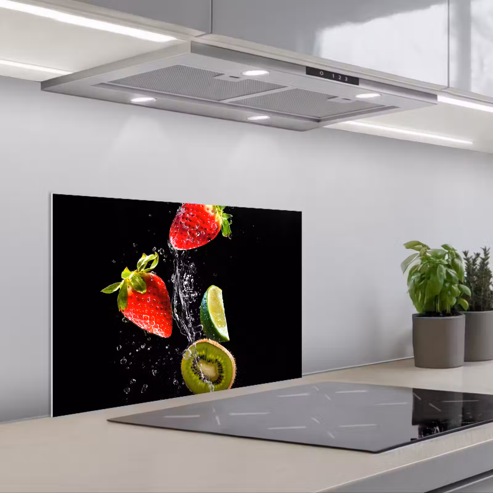 Kitchen splashback for hob - Fruit - Water - Black - Still Life Strawberry - Kiwi — 1