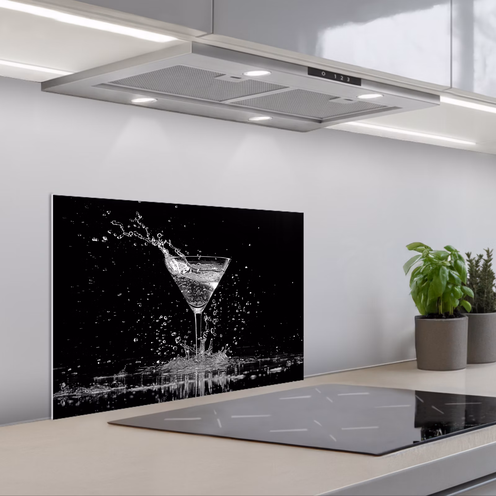 Kitchen splashback for hob - Monochrome Splashing Martini — 1