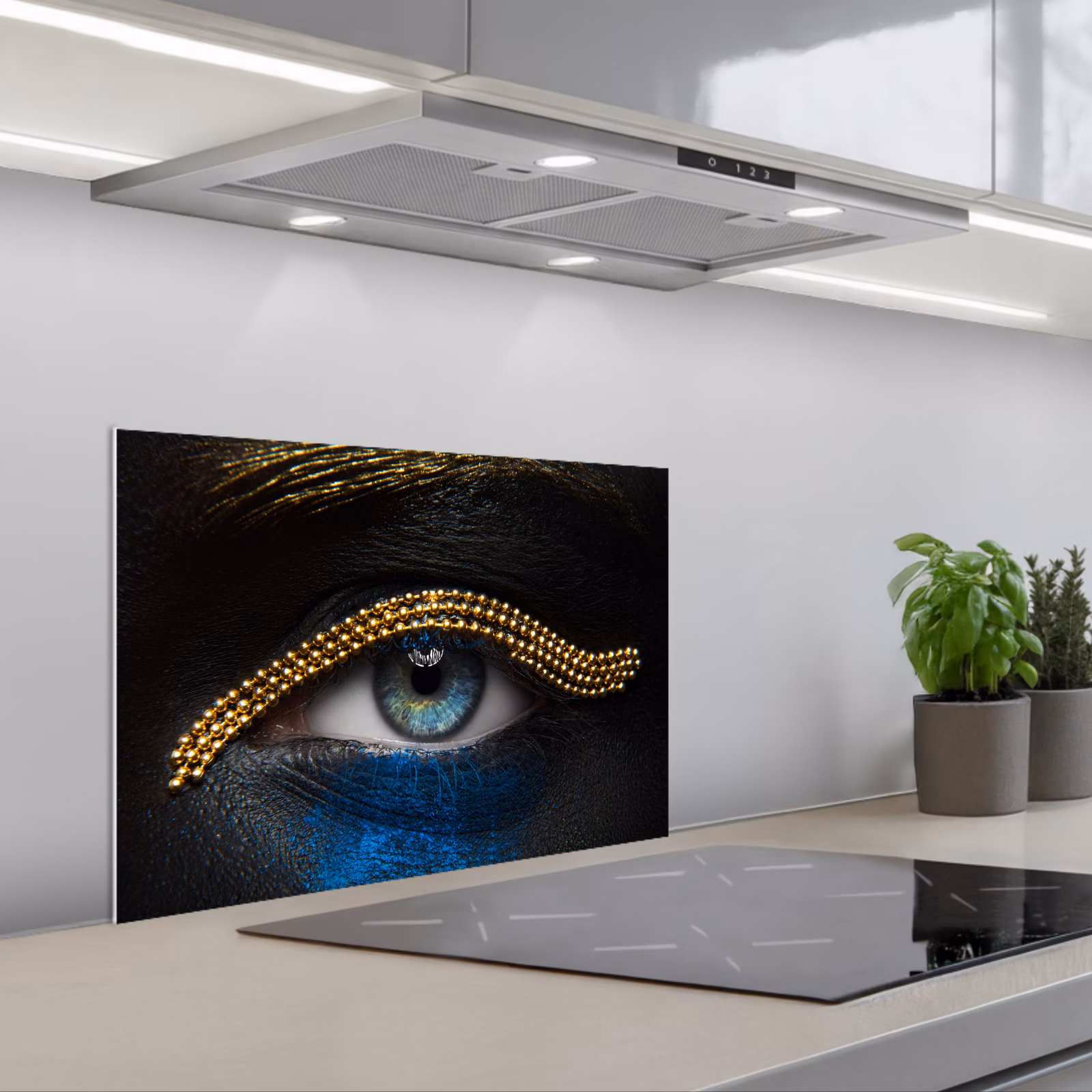 Kitchen splashback for hob - Woman - Eyes - Make up - Luxury - Gold — 1