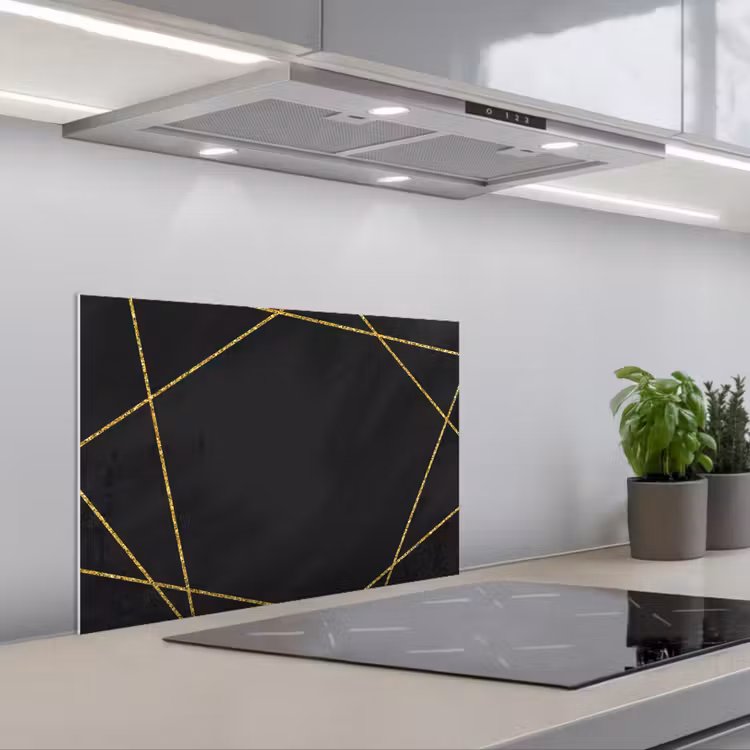 Kitchen splashback for hob - Geometric pattern of gold lines on a black background — 1