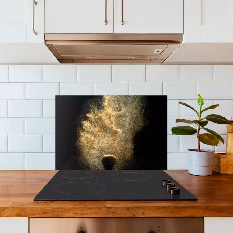 Kitchen splashback for hob - Gold powder on a black background — 3