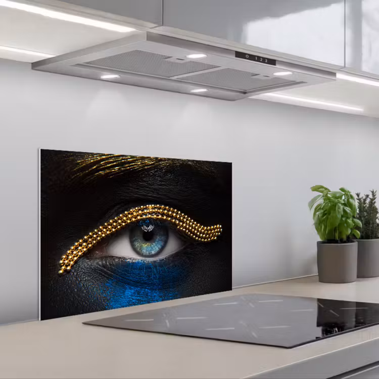 Kitchen splashback for hob - Woman - Eyes - Make up - Luxury - Gold — 1