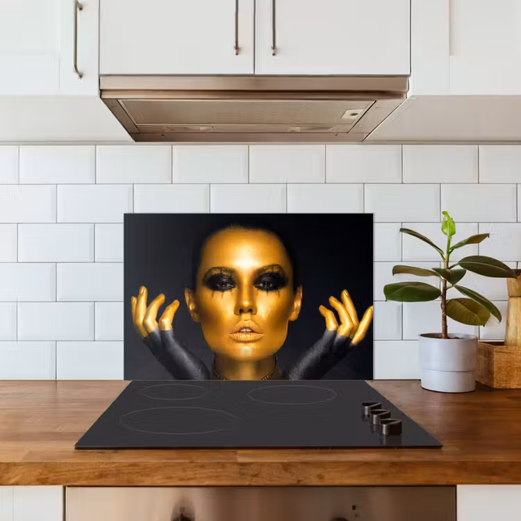 Kitchen splashback for hob - Woman - Portrait - Gold - Luxury - Black — 3