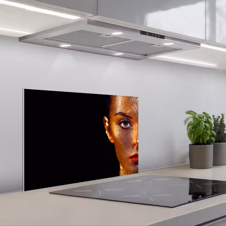Kitchen splashback for hob - Make up - Gold - Woman - Luxury - Glitter - Art — 1