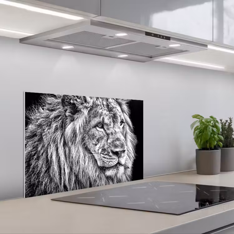 Kitchen splashback for hob - Portrait - Lion - Black and white — 1