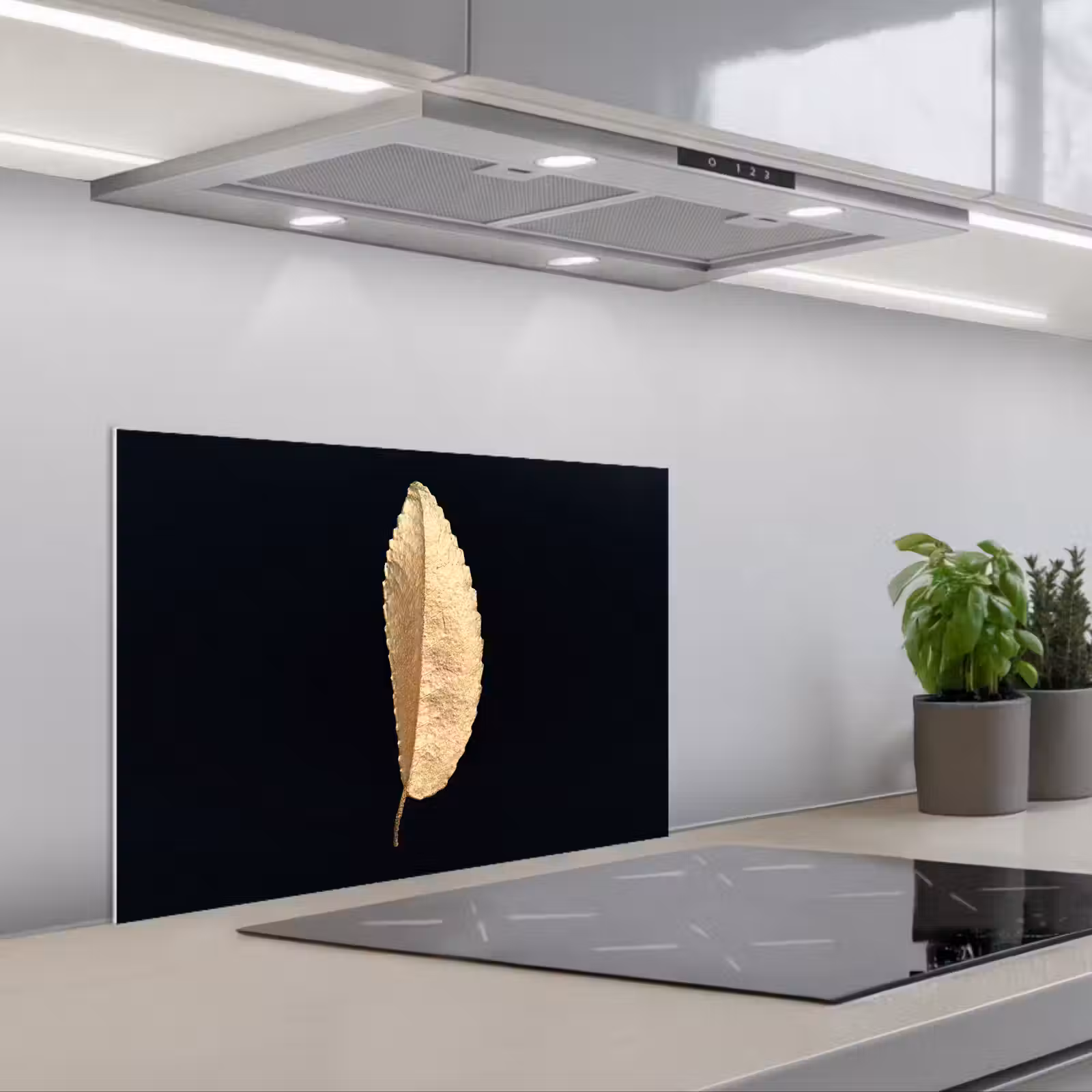 Kitchen splashback for hob - Leaves - Black and gold - Luxury - Chic - Nature — 1