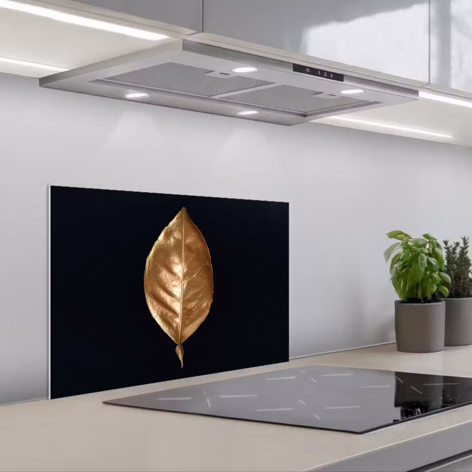 Kitchen splashback for hob - Leaves - Chic - Gold - Plants - Black — 1