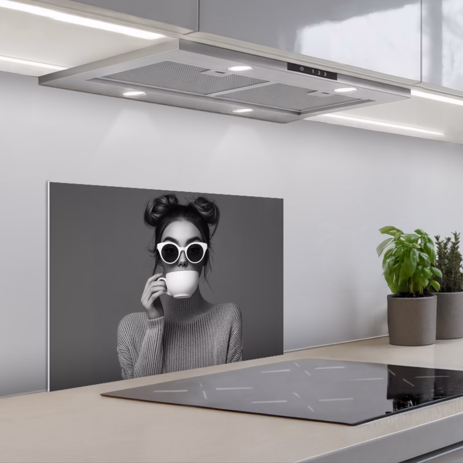 Kitchen splashback for hob - Woman - Coffee - Black - White — 1