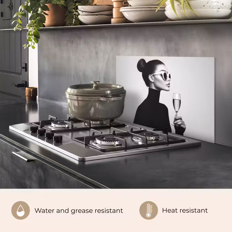 Kitchen splashback for hob - Woman - Champagne - Modern — 2