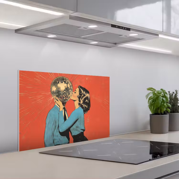 Kitchen splashback for hob - Woman - Retro - Discoball - Kiss — 1