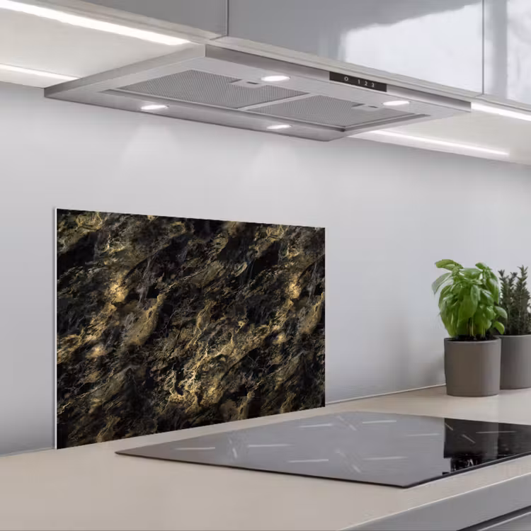 Kitchen splashback for hob - Marble - Black - Gold — 1