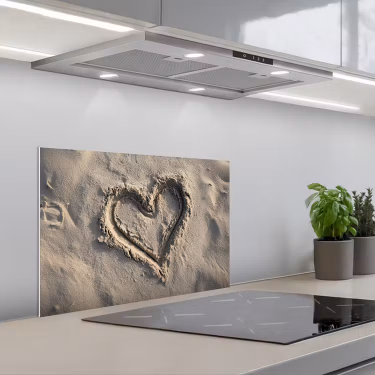 Kitchen splashback for hob - Heart shape - Signed - Beige - Sand — 1