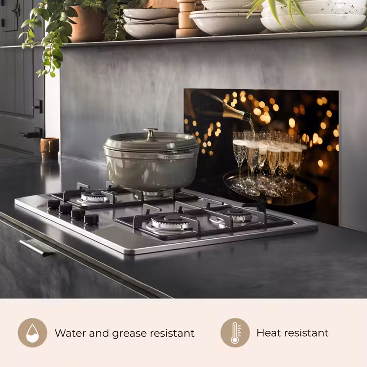 Kitchen splashback for hob - Lights - Champagne - Tray - Glasses — 2