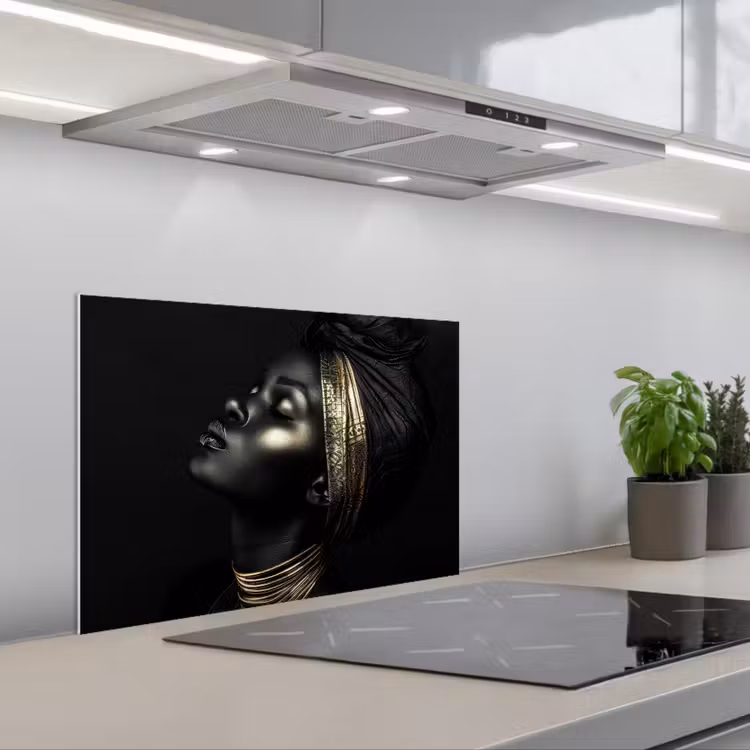 Kitchen splashback for hob - Woman - Black - Gold - Jewelry — 1