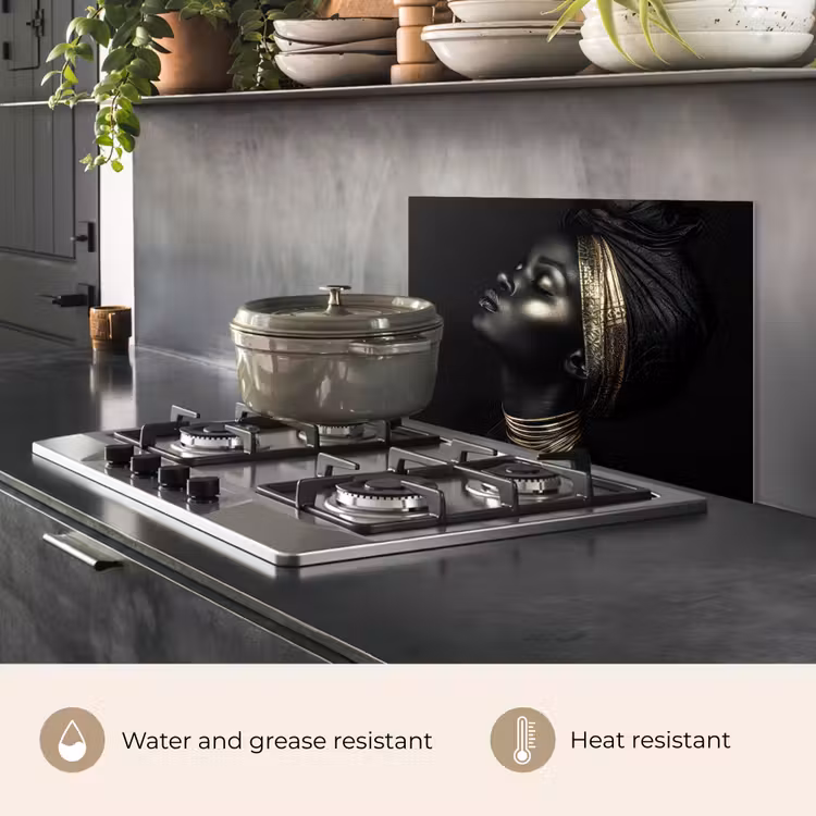 Kitchen splashback for hob - Woman - Black - Gold - Jewelry — 2