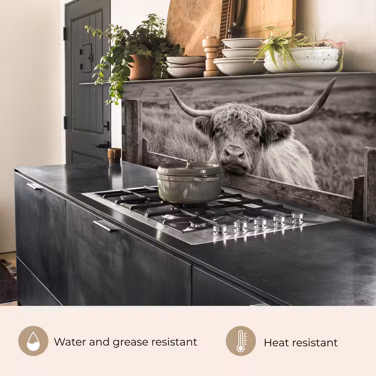 Kitchen splashback - Scottish Highlander - Black - White - Wood — 5