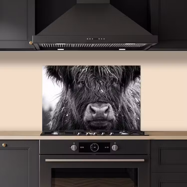 Kitchen splashback for hob - Scottish highlander - Black - White - Snowflakes — 5