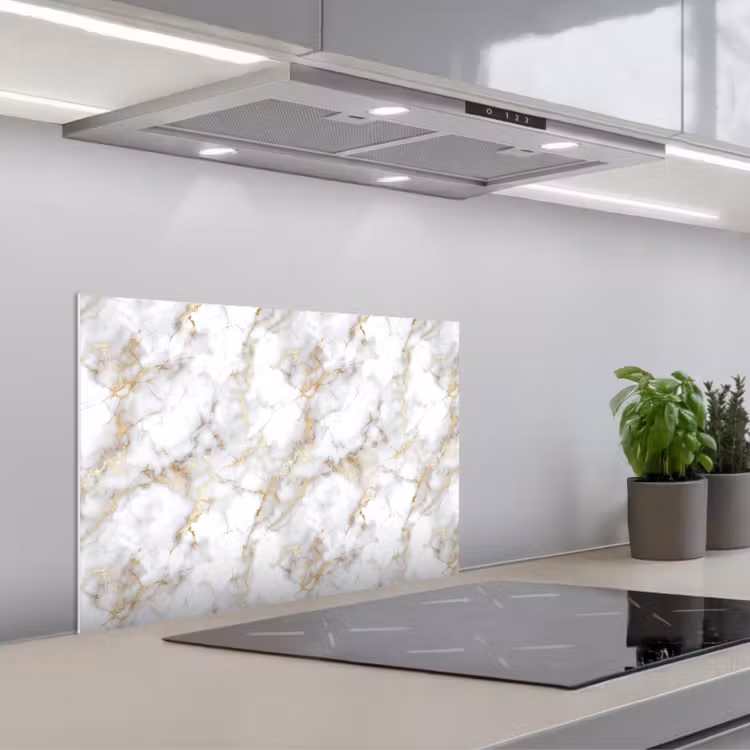 Kitchen splashback for hob - Golden veins - Marble - White — 1