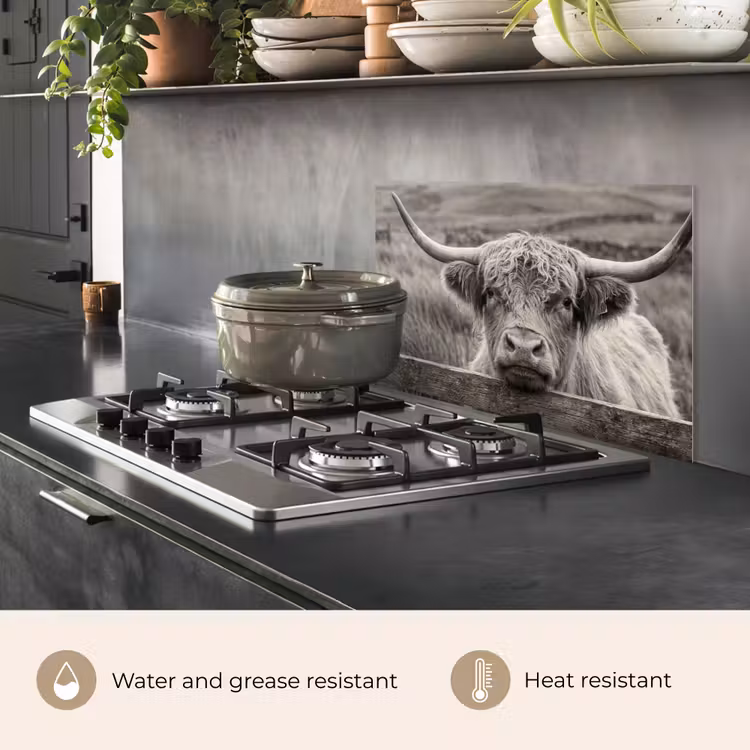 Kitchen splashback for hob - Scottish Highlander - Black - White - Wood — 2