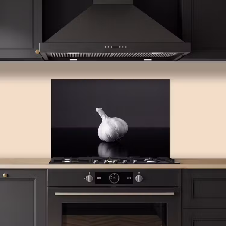 Kitchen splashback for hob - Garlic - Black - White — 5
